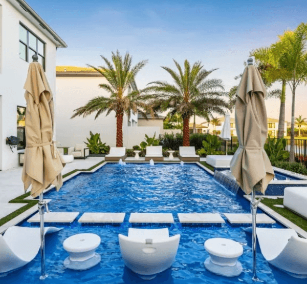 Low Maintenance Pool Design for Commercial Spaces: Key Benefits & Features 
