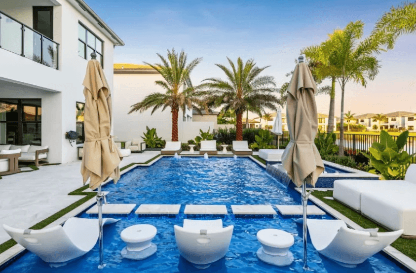 Low Maintenance Pool Design for Commercial Spaces: Key Benefits & Features 